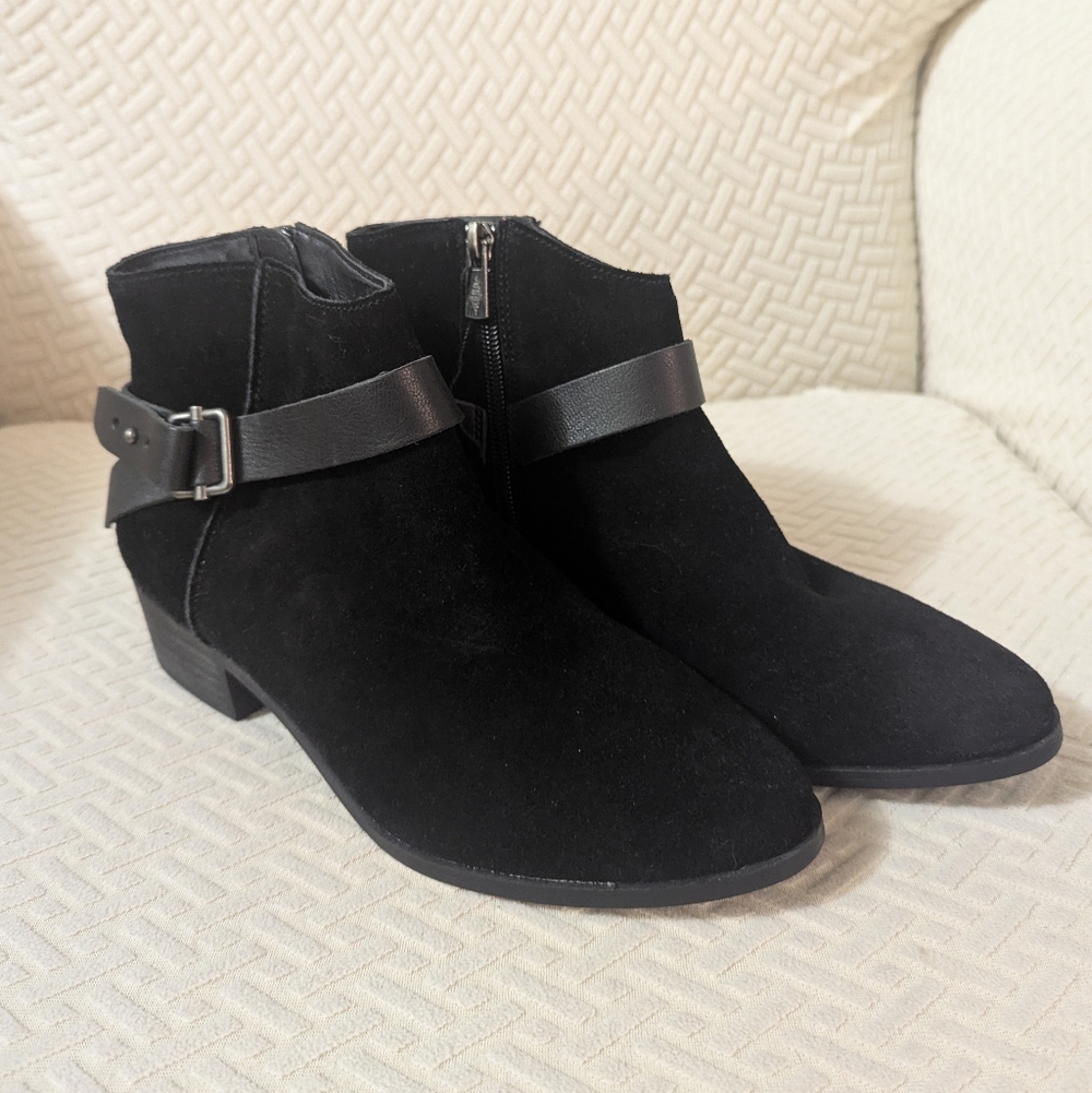 NWOB American Rag Briana Black Suede Leather Ankle Boots - Size 7.5M